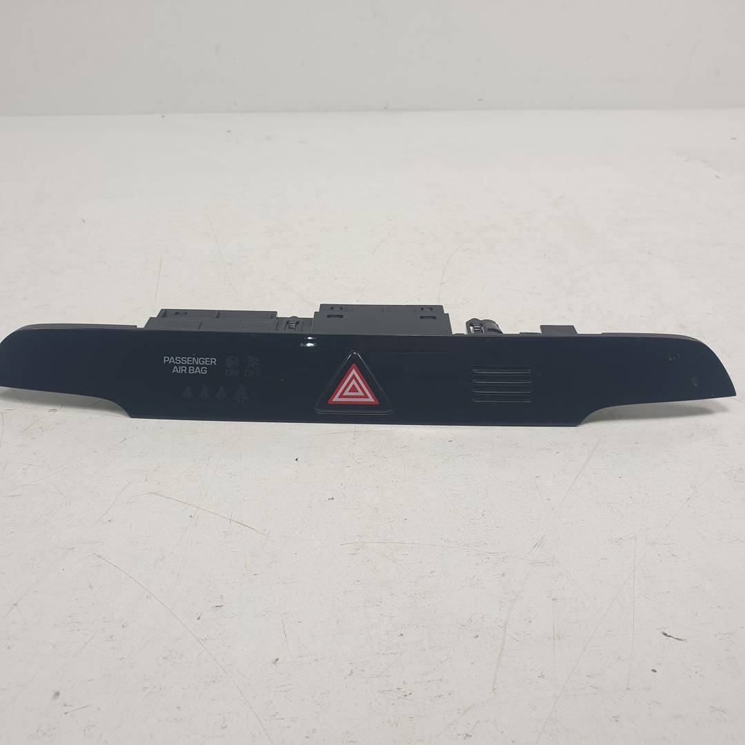 WARNING - 3D136A1000 - HYUNDAI - TUCSON