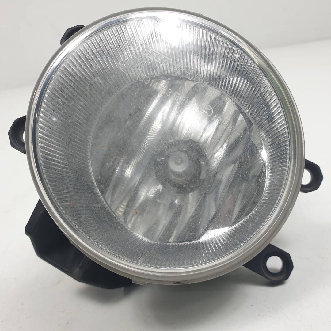 FARO ANTINIEBLA IZQUIERDO - TOYOTA - PRIUS (ZVW30)
