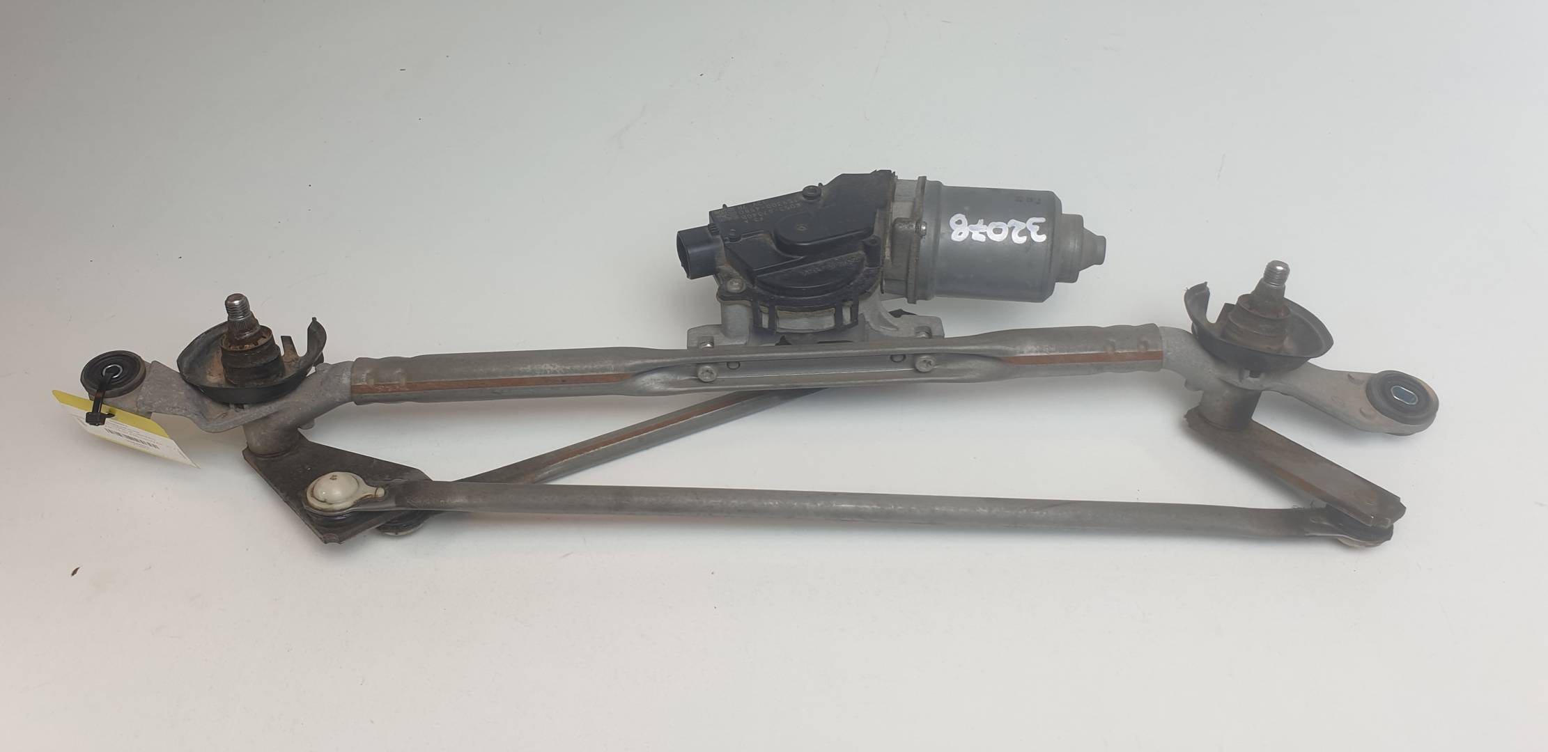 MOTOR LIMPIA DELANTERO - KD5367340B - MAZDA - CX-5