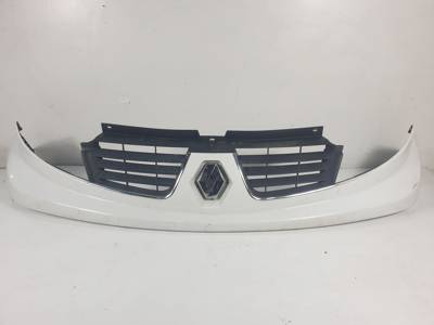 REJILLA DELANTERA RENAULT TRAFIC CAJA CERRADA (AB 4.01) Autodesguaces Alicante