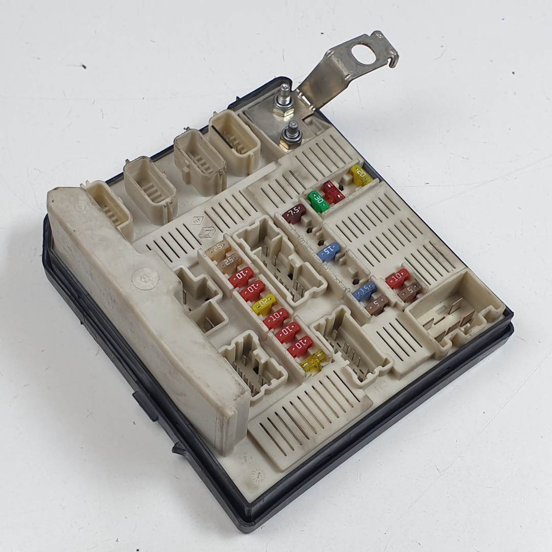 CAJA RELES / FUSIBLES - 8200481866 - RENAULT - SCENIC II (X84,JM)