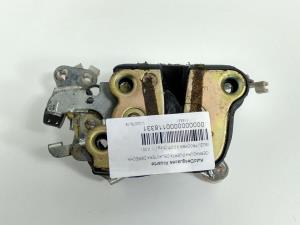 CERRADURA PUERTA DELANTERA DERECHA ISUZU TROOPER Autodesguaces Alicante