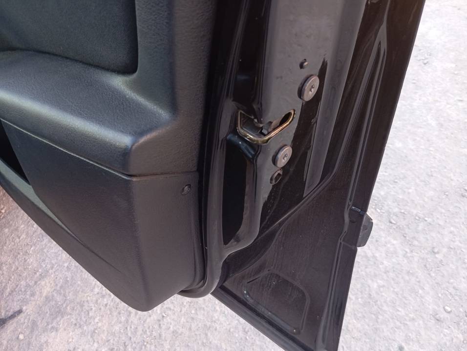 CERRADURA PUERTA DELANTERA DERECHA