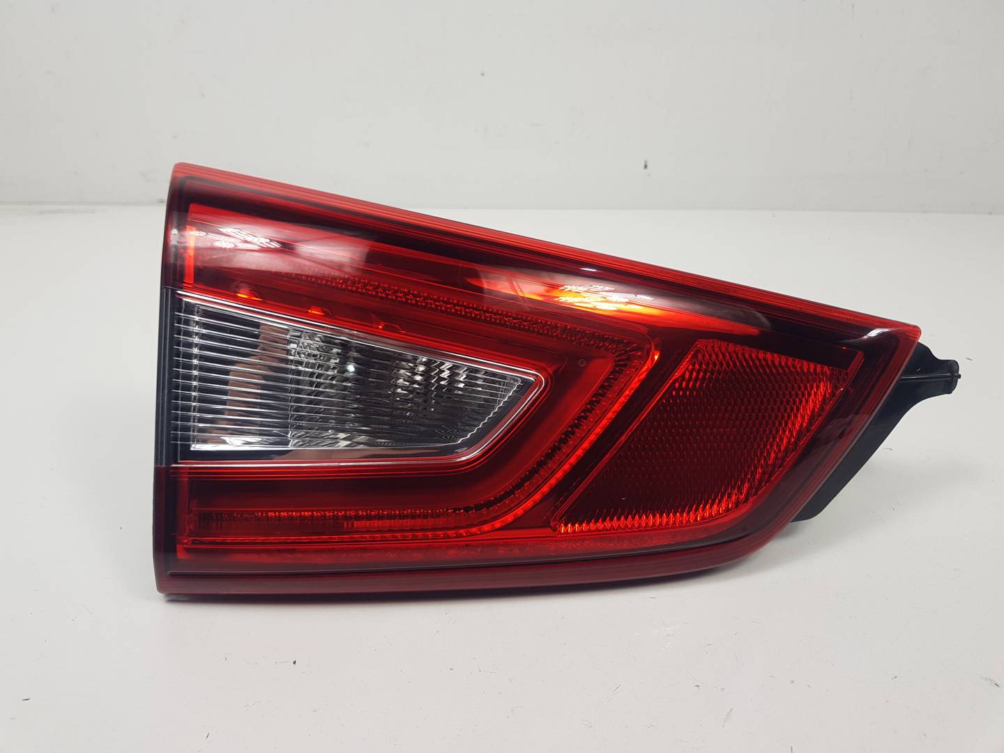 PILOTO TRASERO IZQUIERDO INTERIOR - 265554EA5A - NISSAN - QASHQAI (J11)