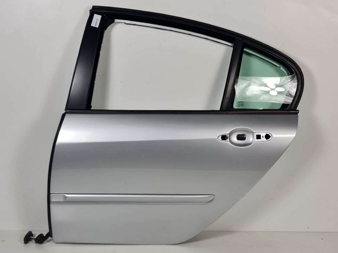 PUERTA TRASERA IZQUIERDA - RENAULT - LAGUNA III