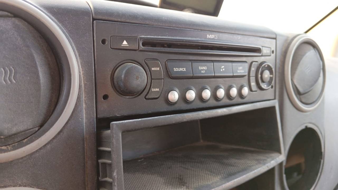 SISTEMA AUDIO / RADIO CD
