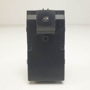 MANDO ELEVALUNAS DELANTERO DERECHO 13301886 OPEL INSIGNIA BERLINA Autodesguaces Alicante
