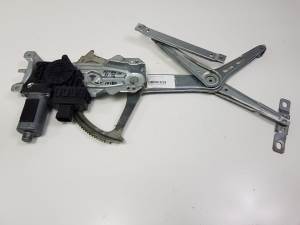 ELEVALUNAS DELANTERO DERECHO 13101481 OPEL ASTRA H BERLINA Autodesguaces Alicante
