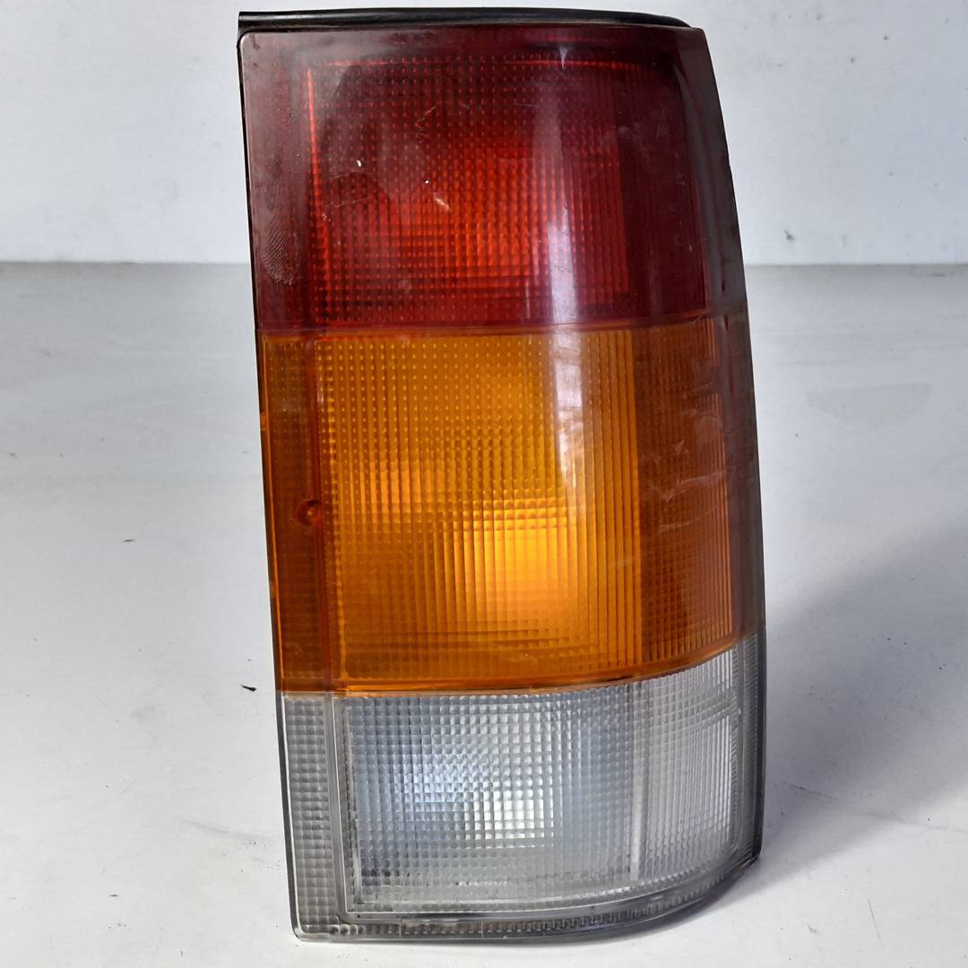 Piloto Trasero Izquierdo Tata Safari (1998–2020)