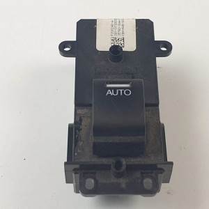 MANDO ELEVALUNAS DELANTERO DERECHO 35760SWAG010M2 HONDA CR-V (RE) Autodesguaces Alicante