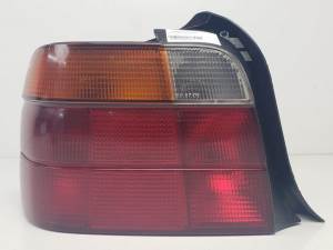 PILOTO TRASERO IZQUIERDO 8353805 BMW SERIE 3 COMPACTO (E36) Autodesguaces Alicante