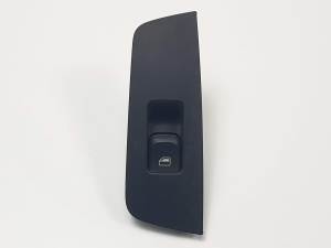 MANDO ELEVALUNAS TRASERO DERECHO 460959855 AUDI A1 (8X) Autodesguaces Alicante