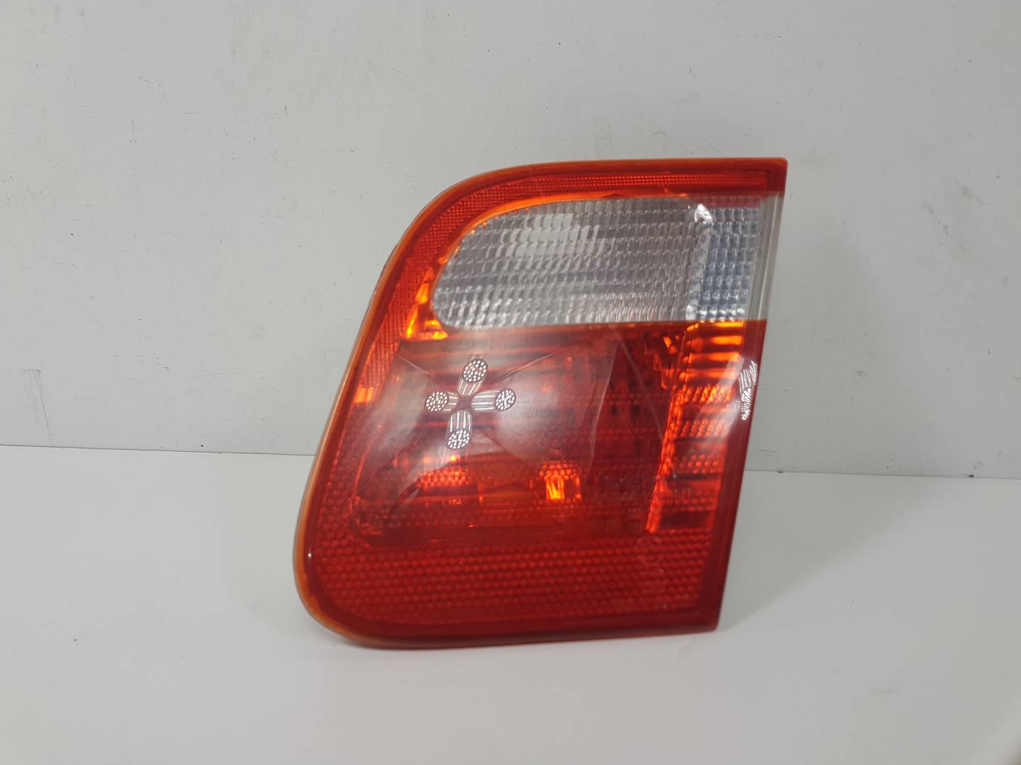PILOTO TRASERO DERECHO INTERIOR - 013441301R - BMW - SERIE 3 BERLINA (E46)