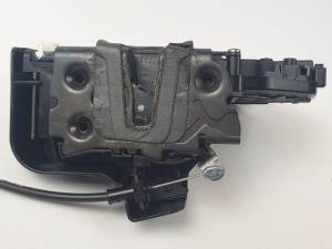 CERRADURA PUERTA TRASERA IZQUIERDA 7H5A26413A LAND ROVER DISCOVERY 3 Autodesguaces Alicante