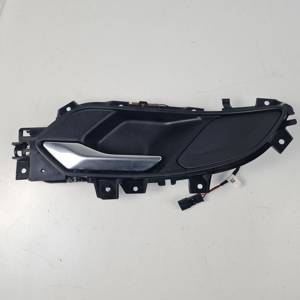 MANETA INTERIOR TRASERA IZQUIERDA LK72226A37AA LAND ROVER DISCOVERY SPORT Autodesguaces Alicante