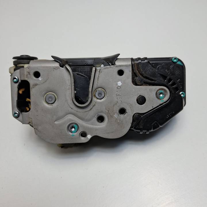 CERRADURA PUERTA TRASERA DERECHA 13503178 CHEVROLET CRUZE Autodesguaces Alicante