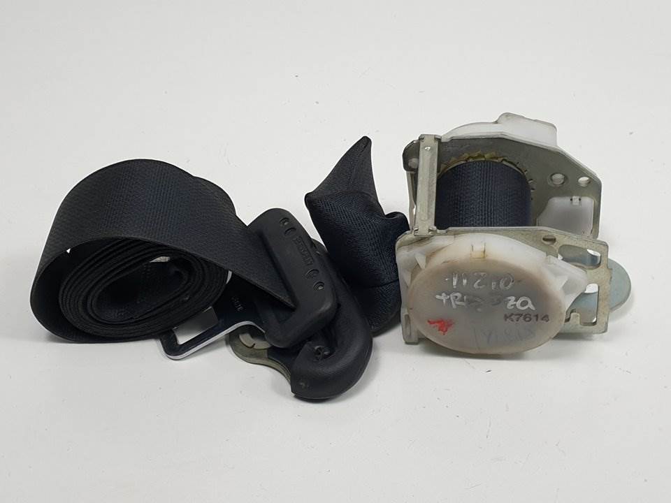 CINTURON SEGURIDAD TRASERO IZQUIERDO - 733700D010 - TOYOTA - YARIS (NCP1/NLP1/SCP1)