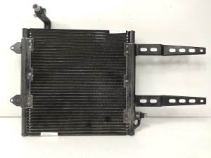 CONDENSADOR / RADIADOR AIRE ACONDICIONADO 6N0820413A VOLKSWAGEN POLO BERLINA (6N1) Autodesguaces Alicante