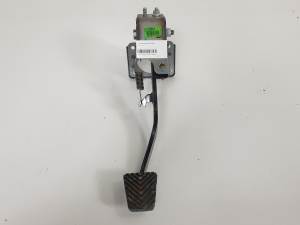 PEDAL FRENO 328001J110 HYUNDAI I20 (PB) Autodesguaces Alicante