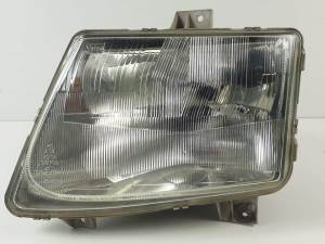 FARO IZQUIERDO 67724350 MERCEDES CLASE V (W638) Autodesguaces Alicante