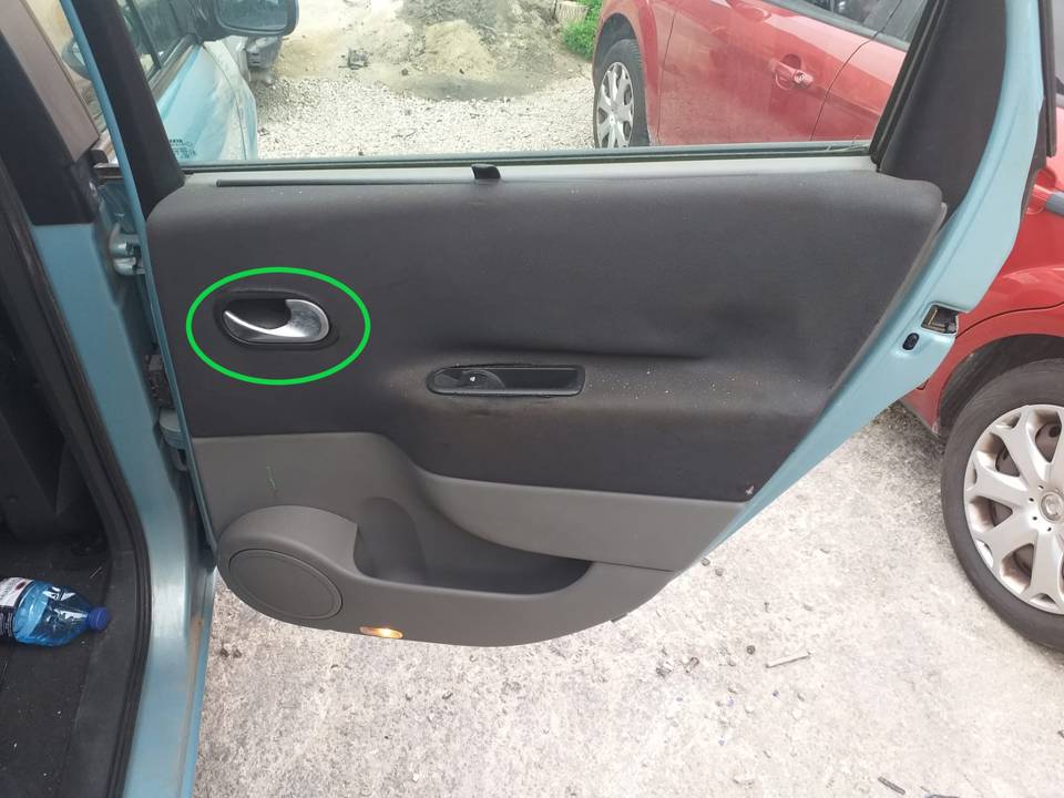 MANETA INTERIOR TRASERA DERECHA