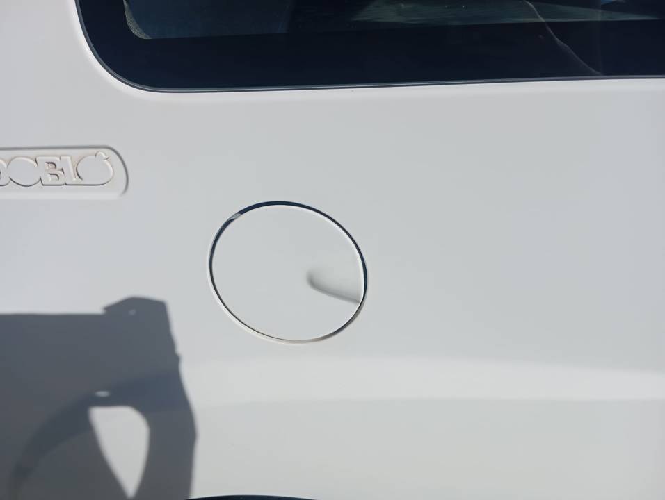 TAPA EXTERIOR COMBUSTIBLE