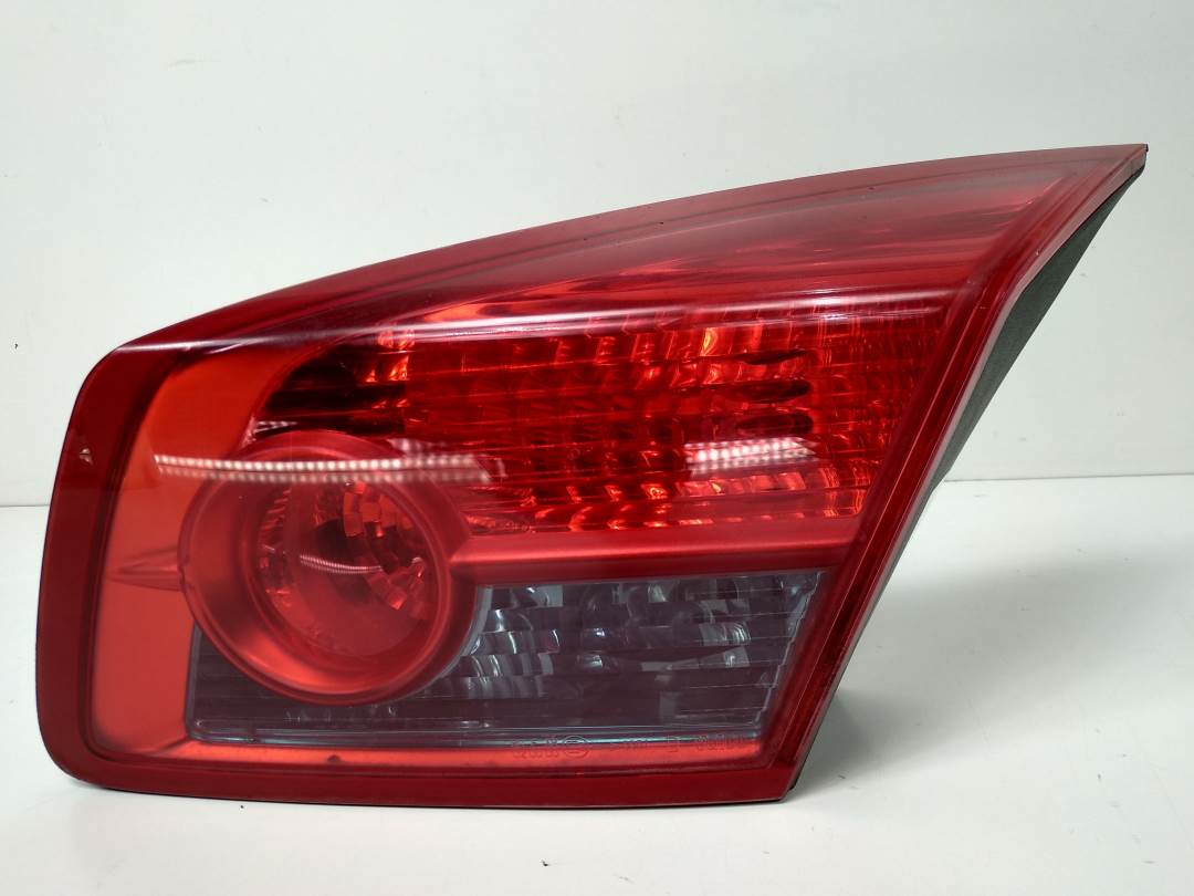 PILOTO TRASERO DERECHO INTERIOR - 8200014363 - RENAULT - VEL SATIS (BJ0)