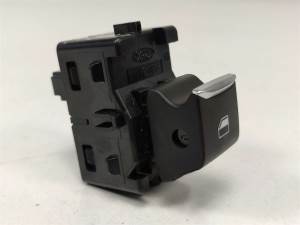 MANDO ELEVALUNAS TRASERO IZQUIERDO H1BT14529AB FORD PUMA Autodesguaces Alicante