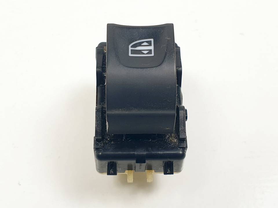 MANDO ELEVALUNAS TRASERO IZQUIERDO 254217475R DACIA DUSTER Autodesguaces Alicante