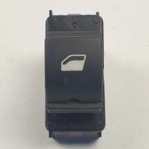MANDO ELEVALUNAS TRASERO DERECHO 13483539 OPEL CROSSLAND X Autodesguaces Alicante