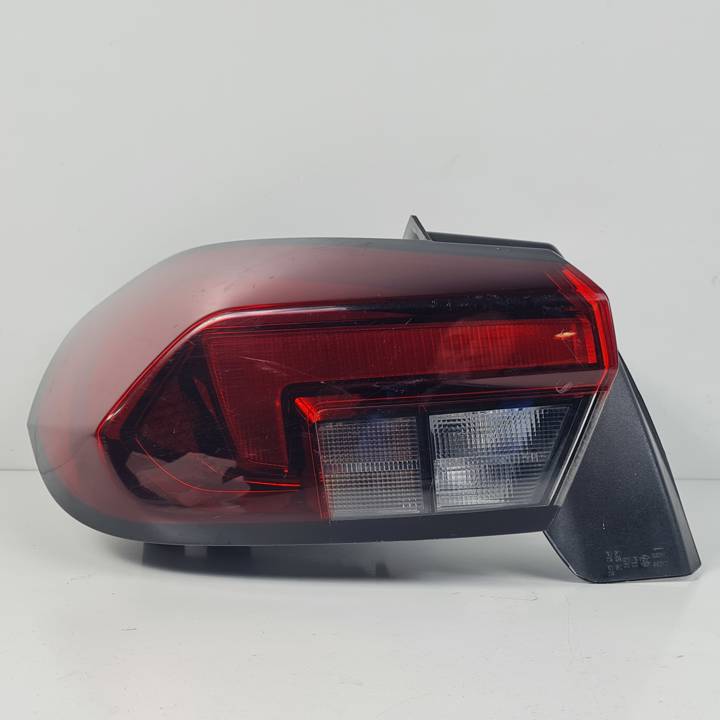PILOTO TRASERO IZQUIERDO 90194151 OPEL CORSA F Autodesguaces Alicante