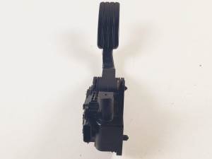 POTENCIOMETRO PEDAL 180050001R RENAULT LAGUNA III Autodesguaces Alicante