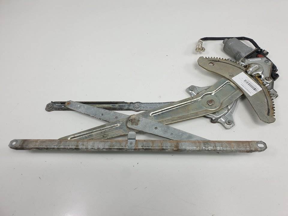 ELEVALUNAS DELANTERO DERECHO - 8571044010 - TOYOTA - PICNIC (M10)