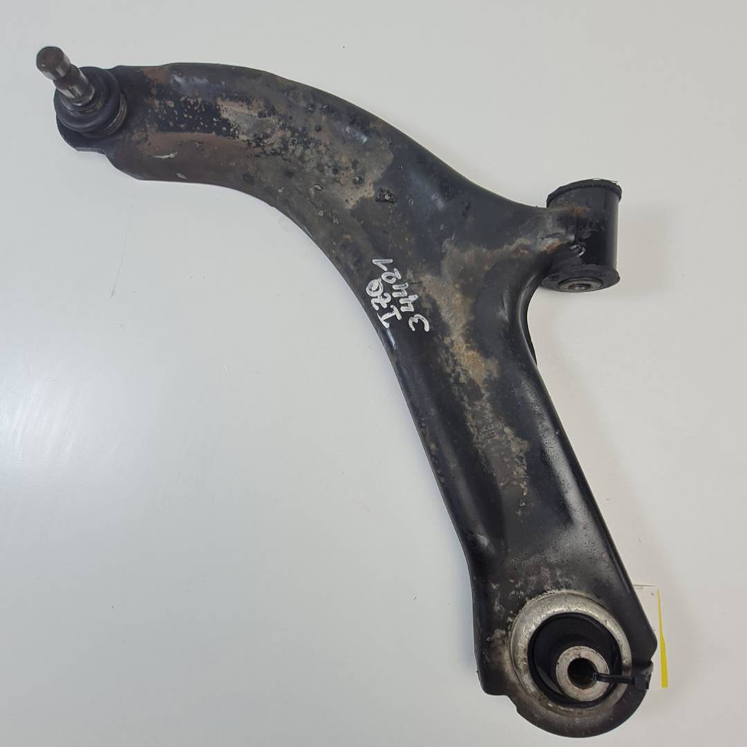 Bras de suspension avant gauche inférieur - RENAULT - CLIO III
