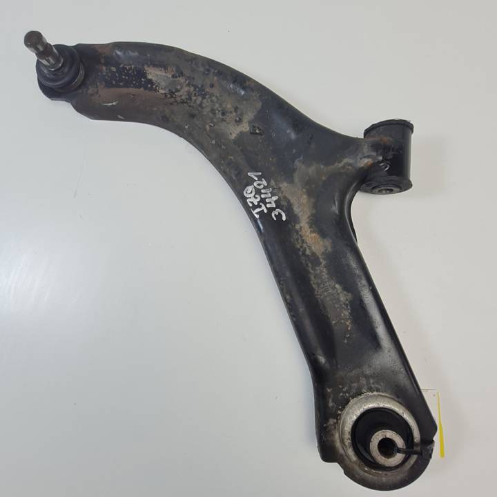 BRAZO SUSPENSION INFERIOR DELANTERO IZQUIERDO RENAULT CLIO III Autodesguaces Alicante