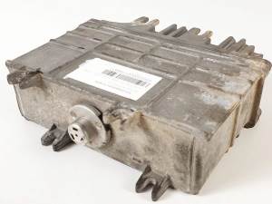 CENTRALITA MOTOR UCE 0261204617 VOLKSWAGEN POLO BERLINA (6N1) Autodesguaces Alicante