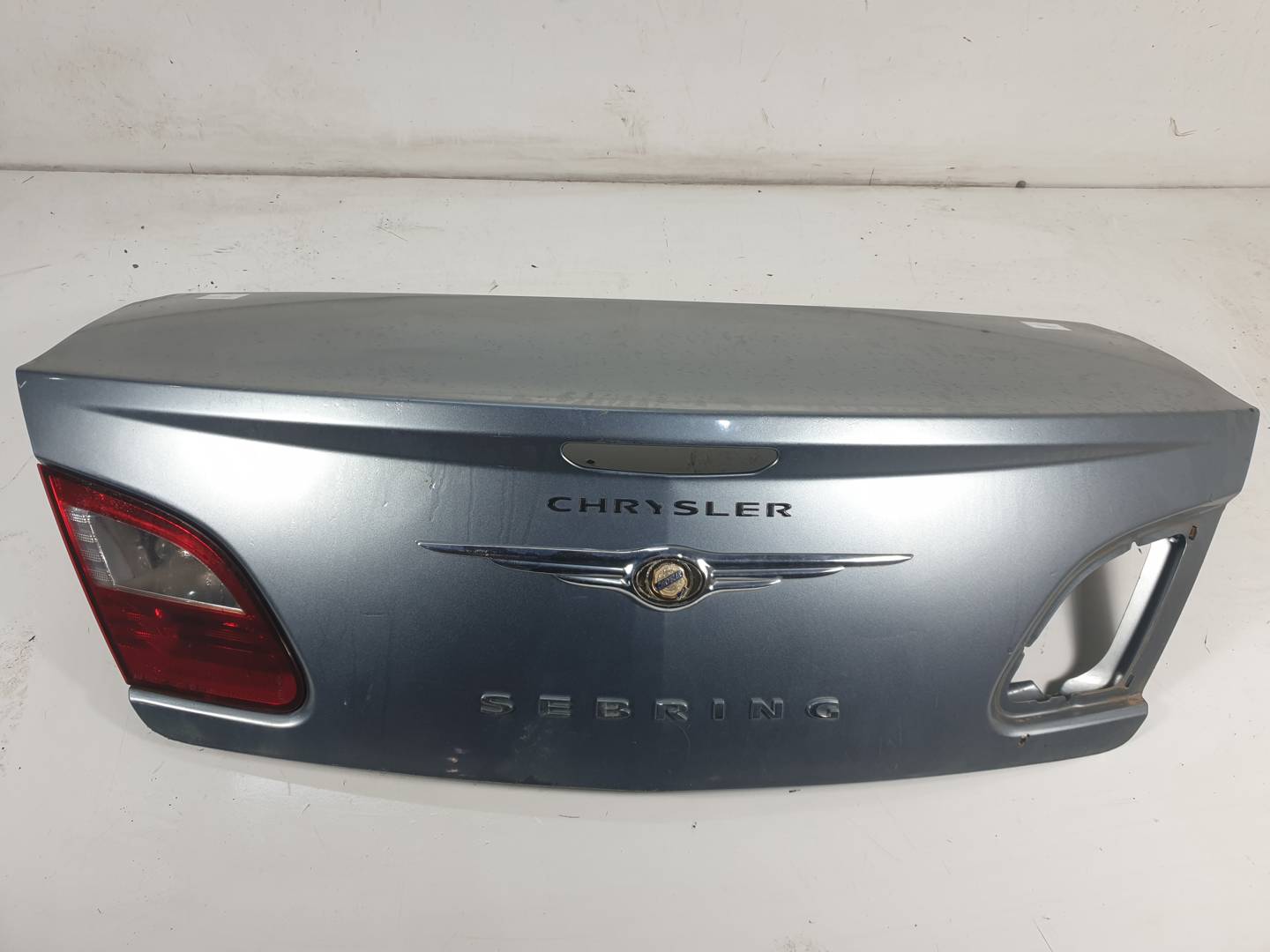 TAPA MALETERO - CHRYSLER - SEBRING BERLINA