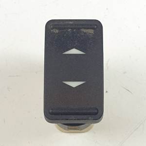MANDO ELEVALUNAS DELANTERO DERECHO 3M5T14529BB FORD FOCUS BERLINA (CAP) Autodesguaces Alicante