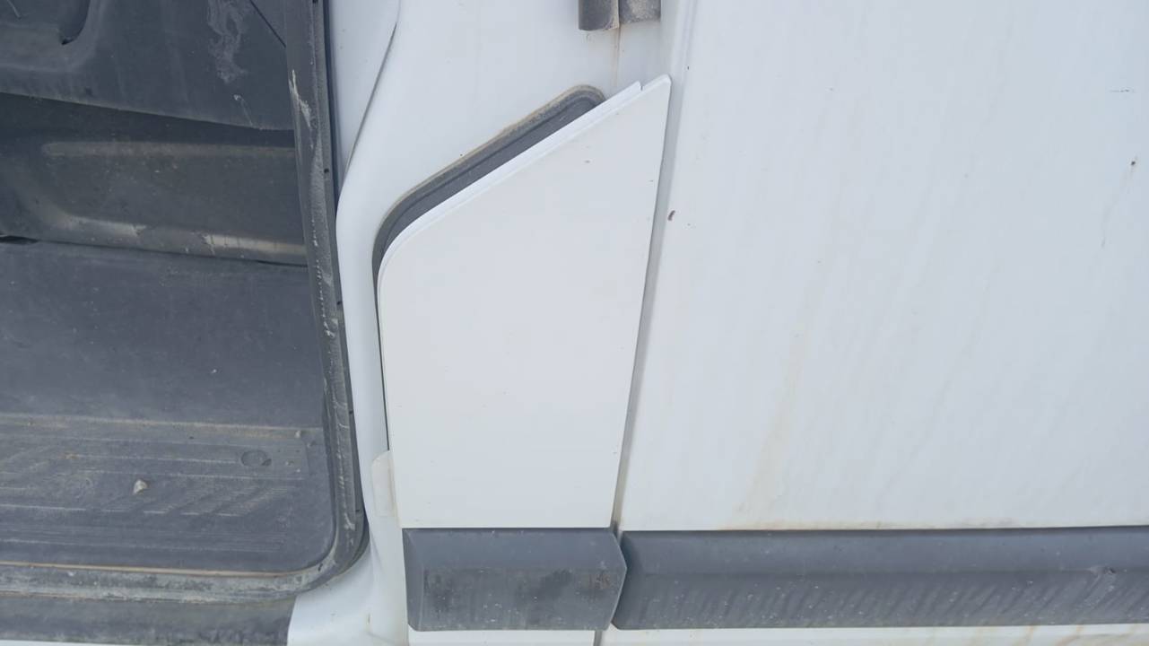 TAPA EXTERIOR COMBUSTIBLE