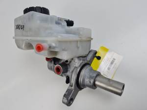 BOMBA FRENO 460914024R SMART FORFOUR (W453) Autodesguaces Alicante