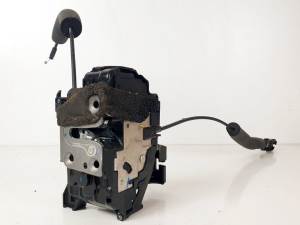 CERRADURA PUERTA TRASERA IZQUIERDA 825010001RB RENAULT LAGUNA GRANDTOUR III Autodesguaces Alicante