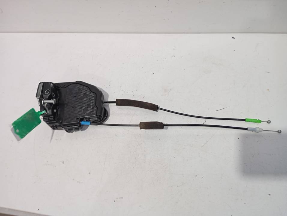 CERRADURA PUERTA TRASERA DERECHA