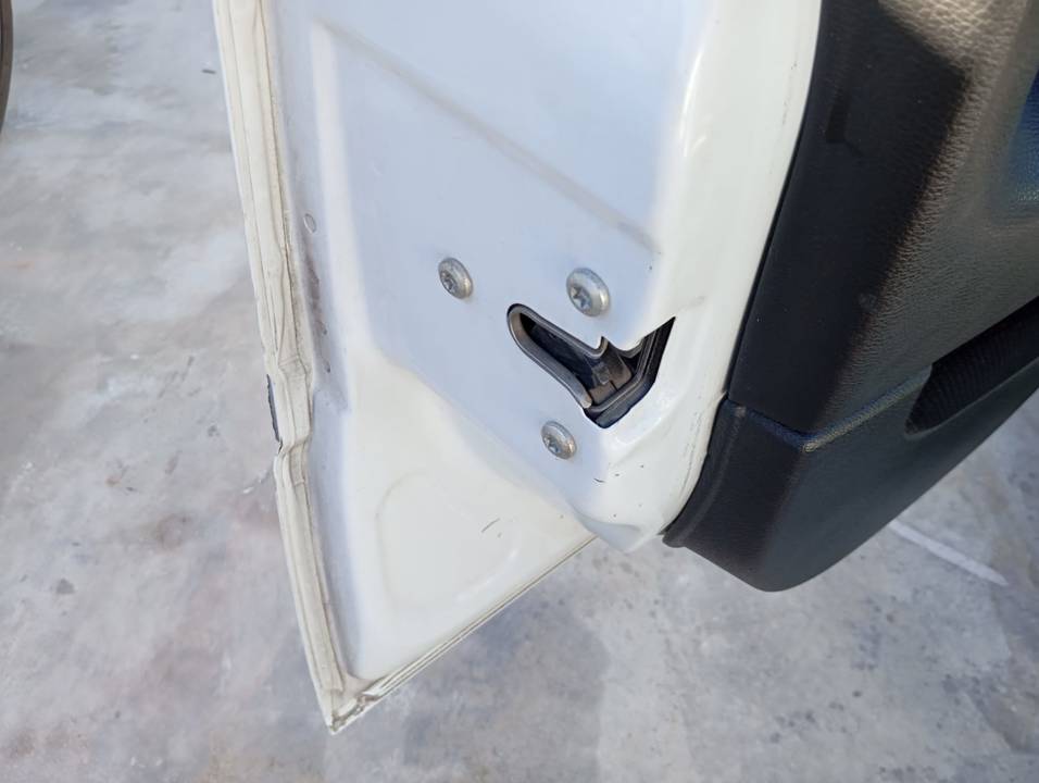 CERRADURA PUERTA DELANTERA IZQUIERDA