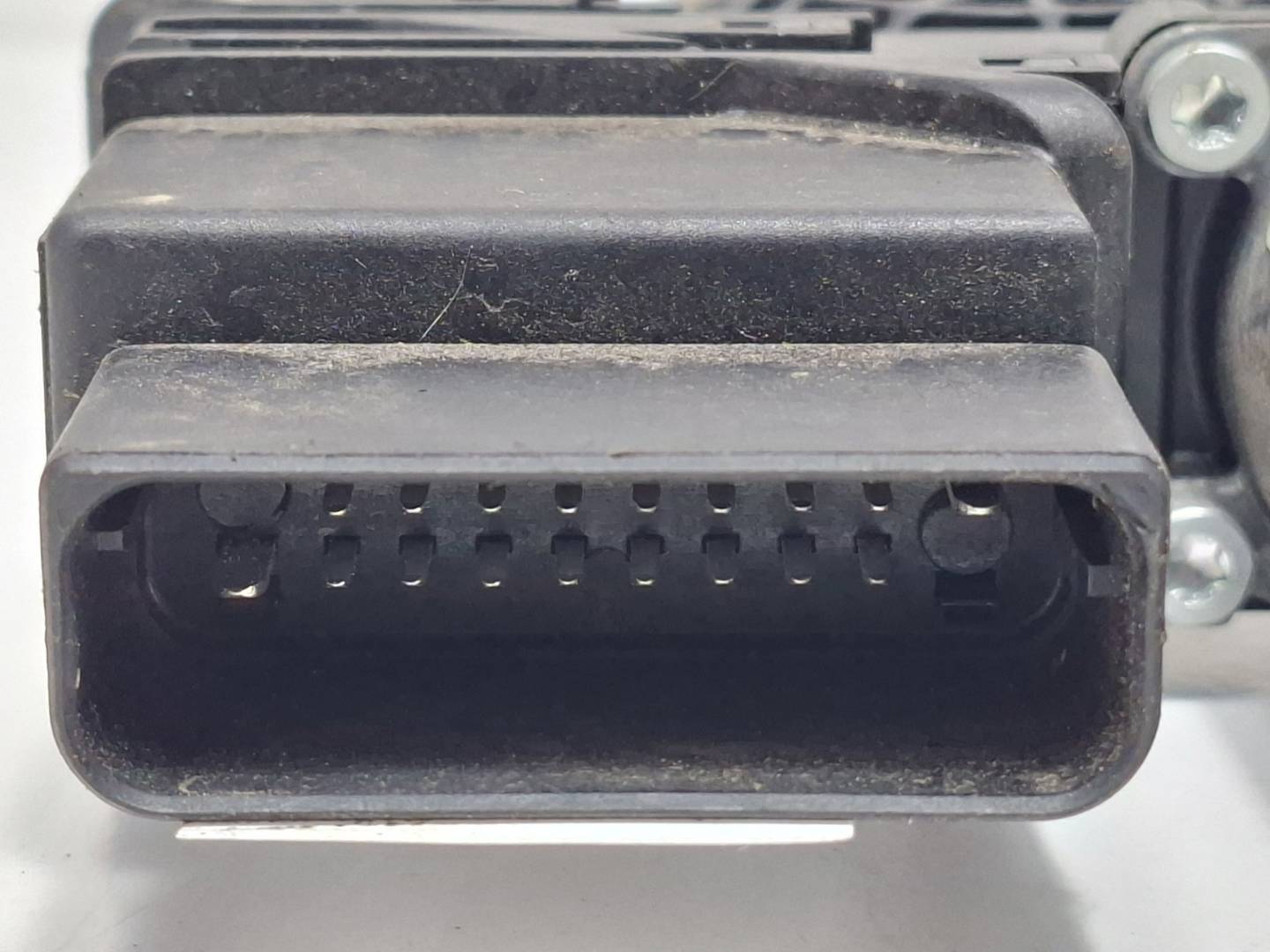 Foto 3 de Motor Elevalunas Trasero Izquierdo Volkswagen Golf VI (5k1) (2008–2012)