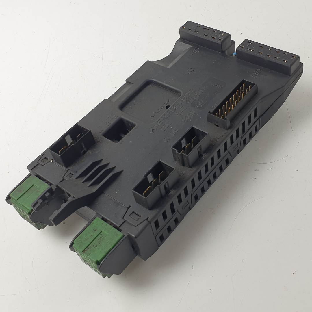 CAJA RELES / FUSIBLES - 0005420650 - VOLKSWAGEN - LT CAJA CERRADA / COMBI (MOD. 1997)