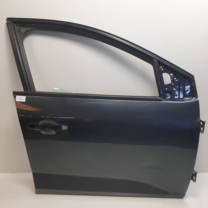 PUERTA DELANTERA DERECHA DACIA SANDERO III Autodesguaces Alicante