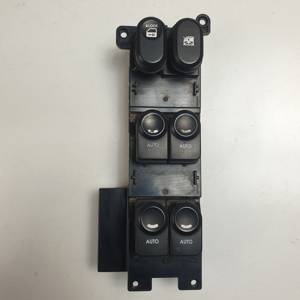 MANDO ELEVALUNAS DELANTERO IZQUIERDO 935702L000 HYUNDAI I30 CW (FD) Autodesguaces Alicante