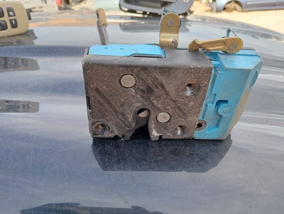CERRADURA PUERTA DELANTERA IZQUIERDA
