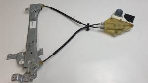 ELEVALUNAS TRASERO DERECHO 827306548R RENAULT MEGANE III BERLINA 5P Autodesguaces Alicante