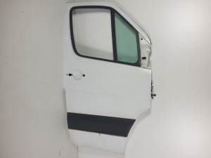 PUERTA DELANTERA DERECHA MERCEDES SPRINTERII CAJA CERRADA (DESDE 01.06) Autodesguaces Alicante